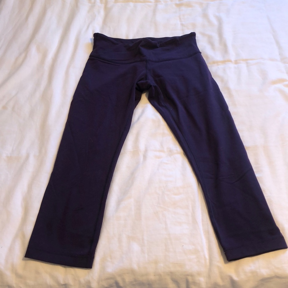 Lululemon Wunder Under cropped leggings